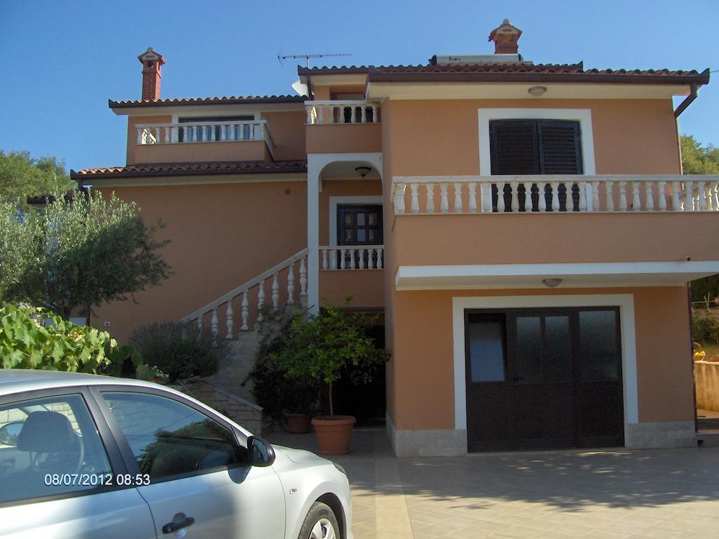 Apartman Andela Labinci Екстер'єр фото